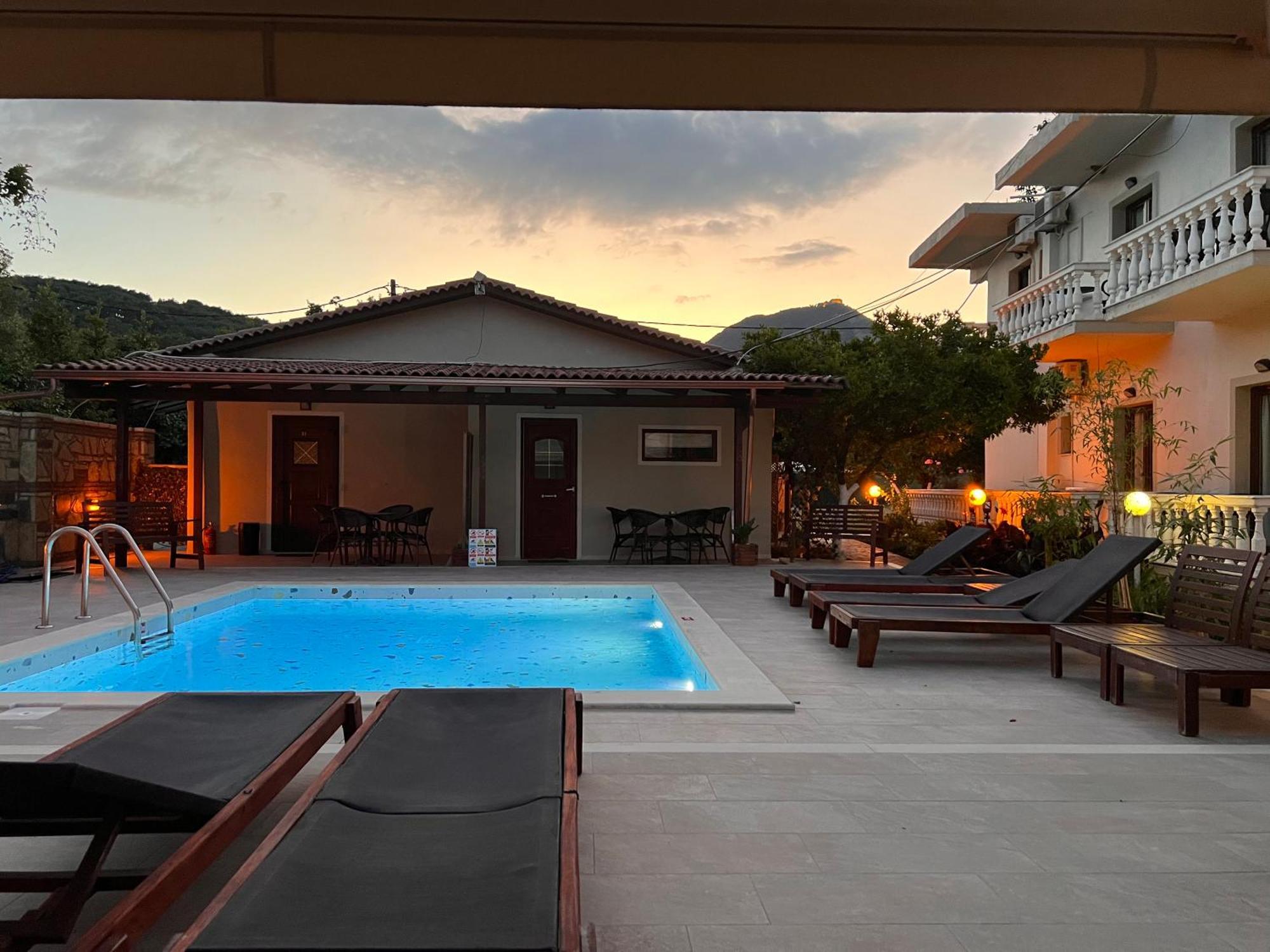 Sekreto - "S" Maisonettes & Studios Adults Only Parga Bagian luar foto