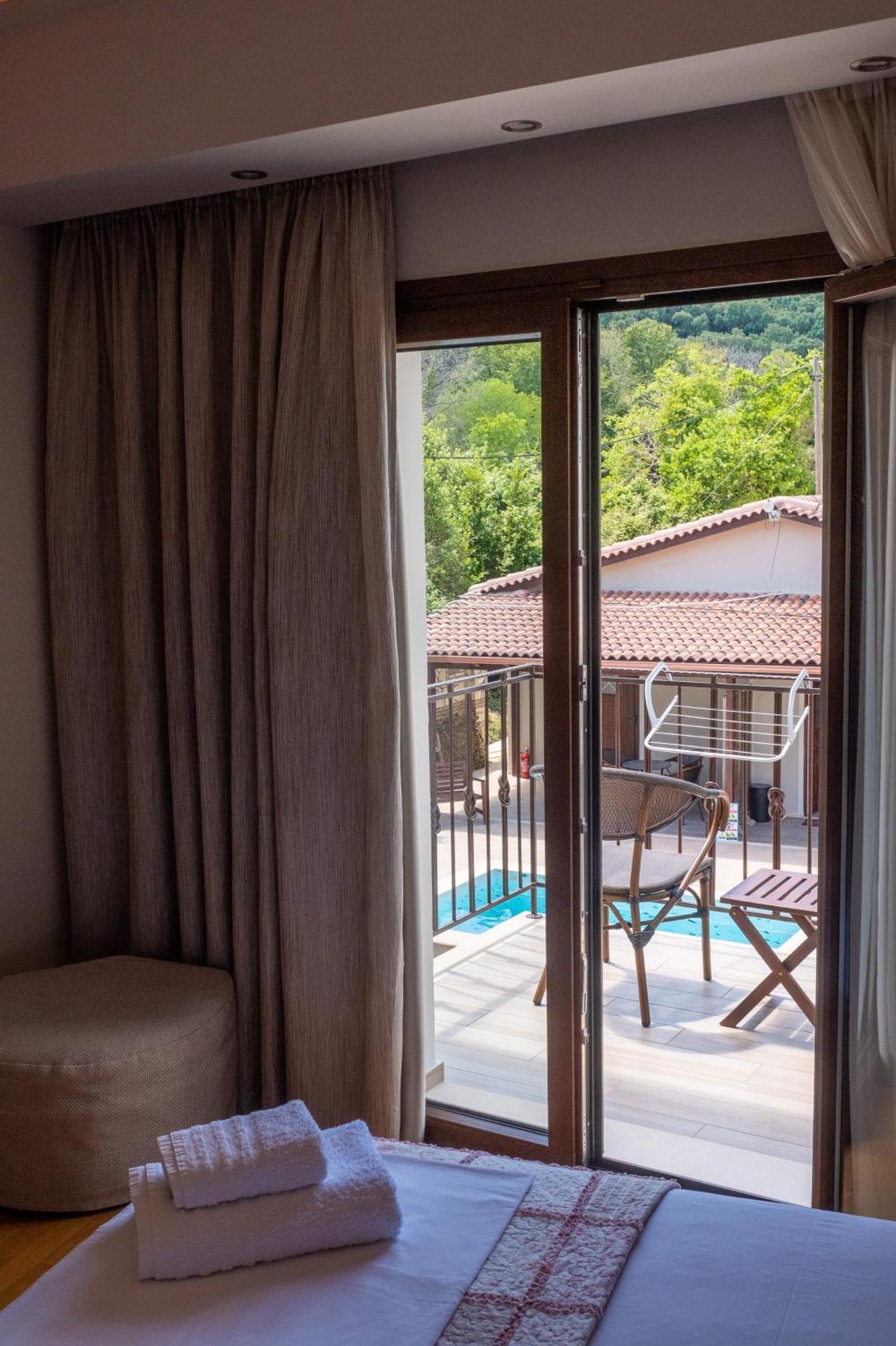 Sekreto - "S" Maisonettes & Studios Adults Only Parga Bagian luar foto