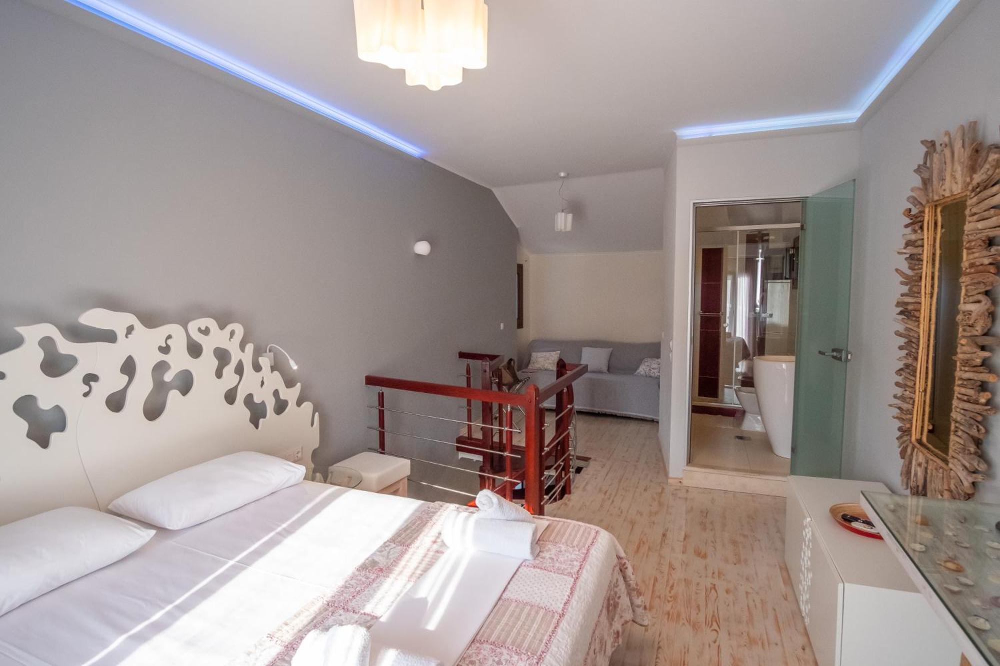 Sekreto - "S" Maisonettes & Studios Adults Only Parga Bagian luar foto