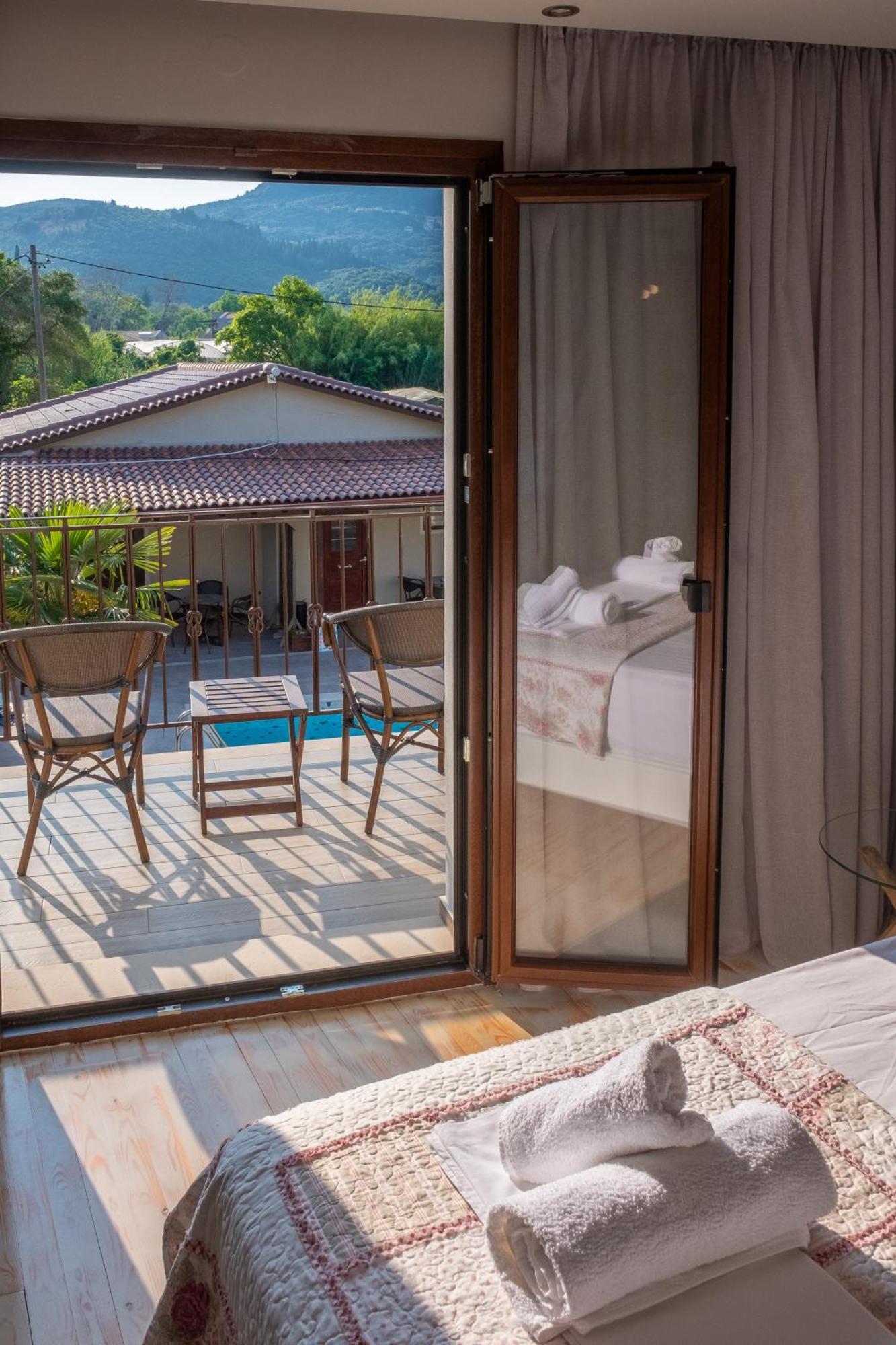 Sekreto - "S" Maisonettes & Studios Adults Only Parga Bagian luar foto