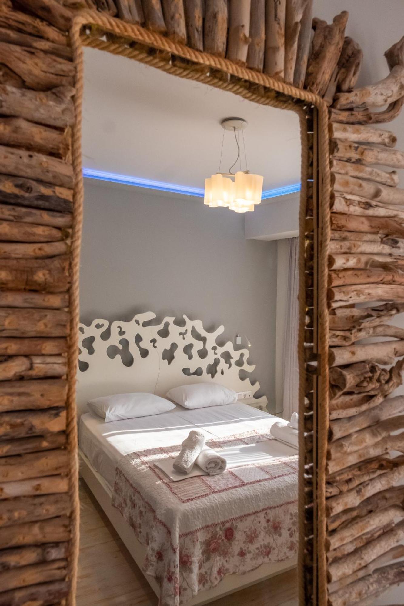 Sekreto - "S" Maisonettes & Studios Adults Only Parga Bagian luar foto