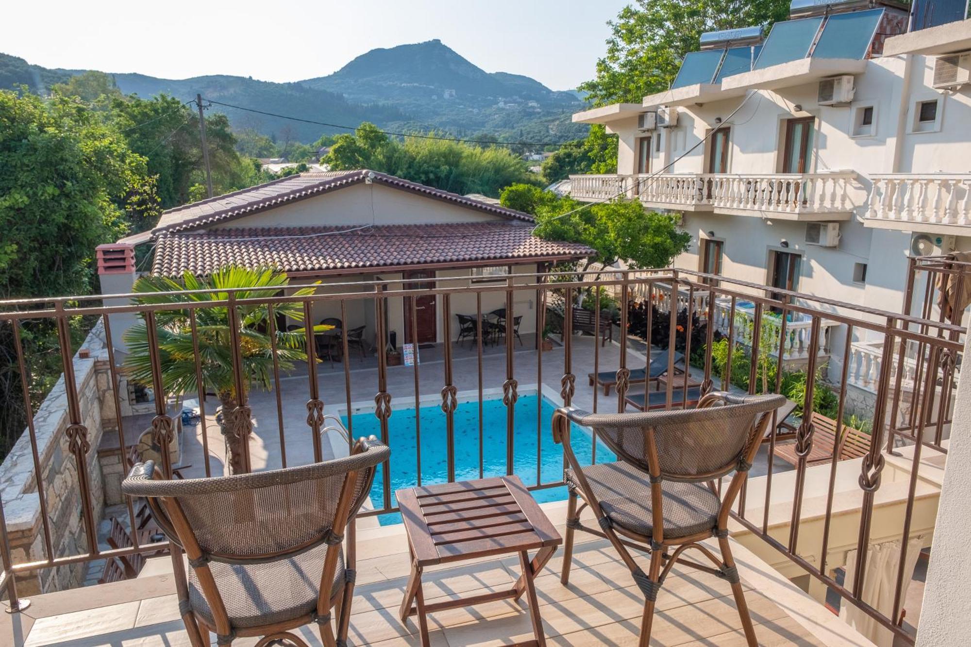 Sekreto - "S" Maisonettes & Studios Adults Only Parga Bagian luar foto
