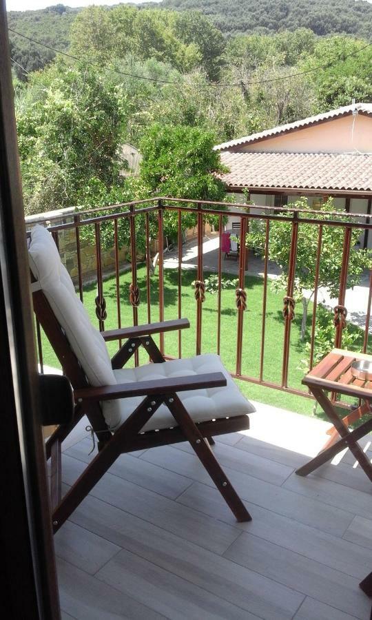 Sekreto - "S" Maisonettes & Studios Adults Only Parga Bagian luar foto
